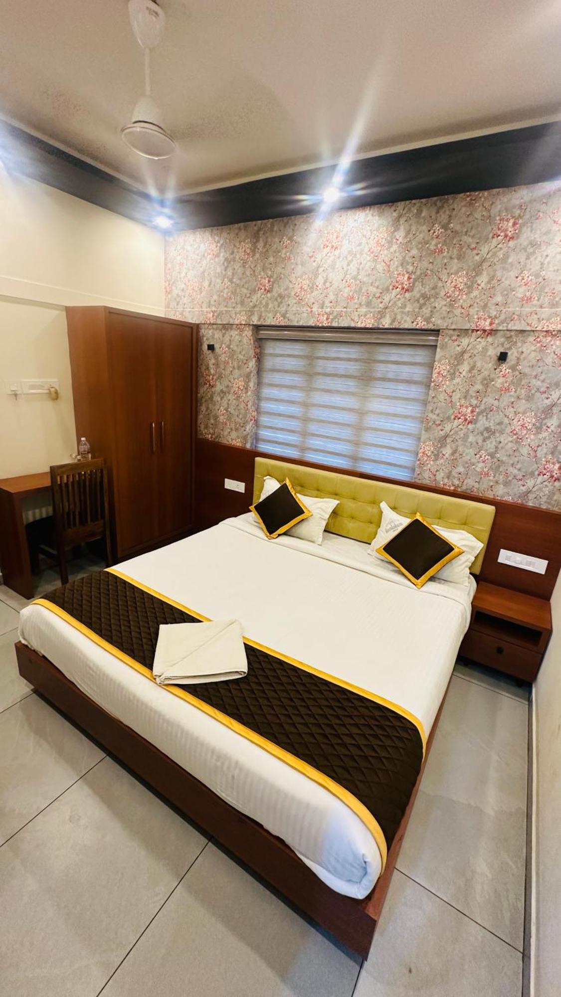 Kovilakam Achutham Hotel Guruvayur Luaran gambar