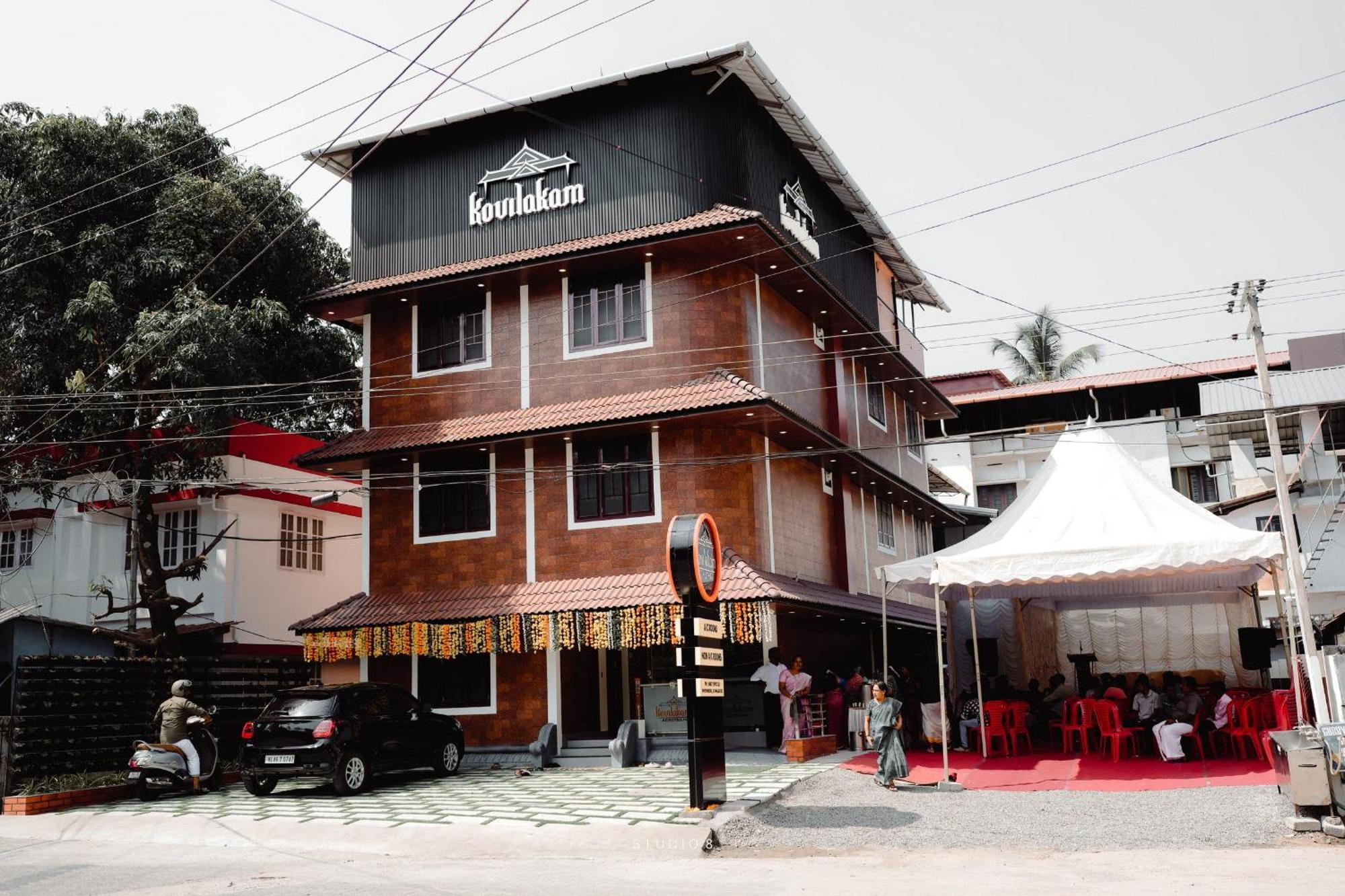 Kovilakam Achutham Hotel Guruvayur Luaran gambar